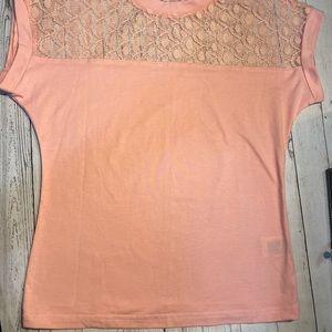 Women’s tops